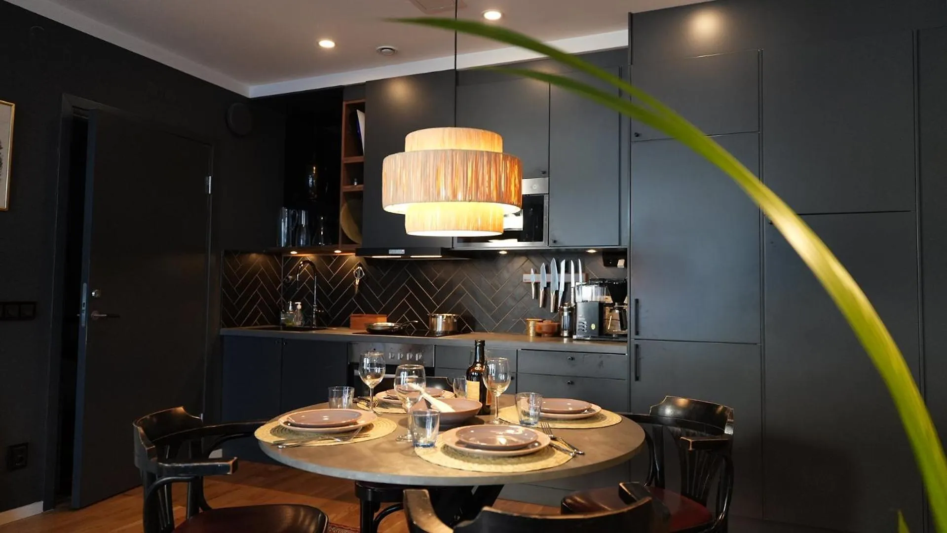 Stylish Apartment Fotsteps To Restaurants And Close To The City 스톡홀름